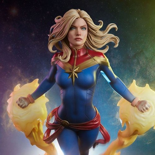 Marvel Premium Format Statue Captain Marvel by Sideshow Collectibles